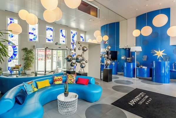 Reception - Appart'City Collection Paris Vélizy (Velizy-Villacoublay)