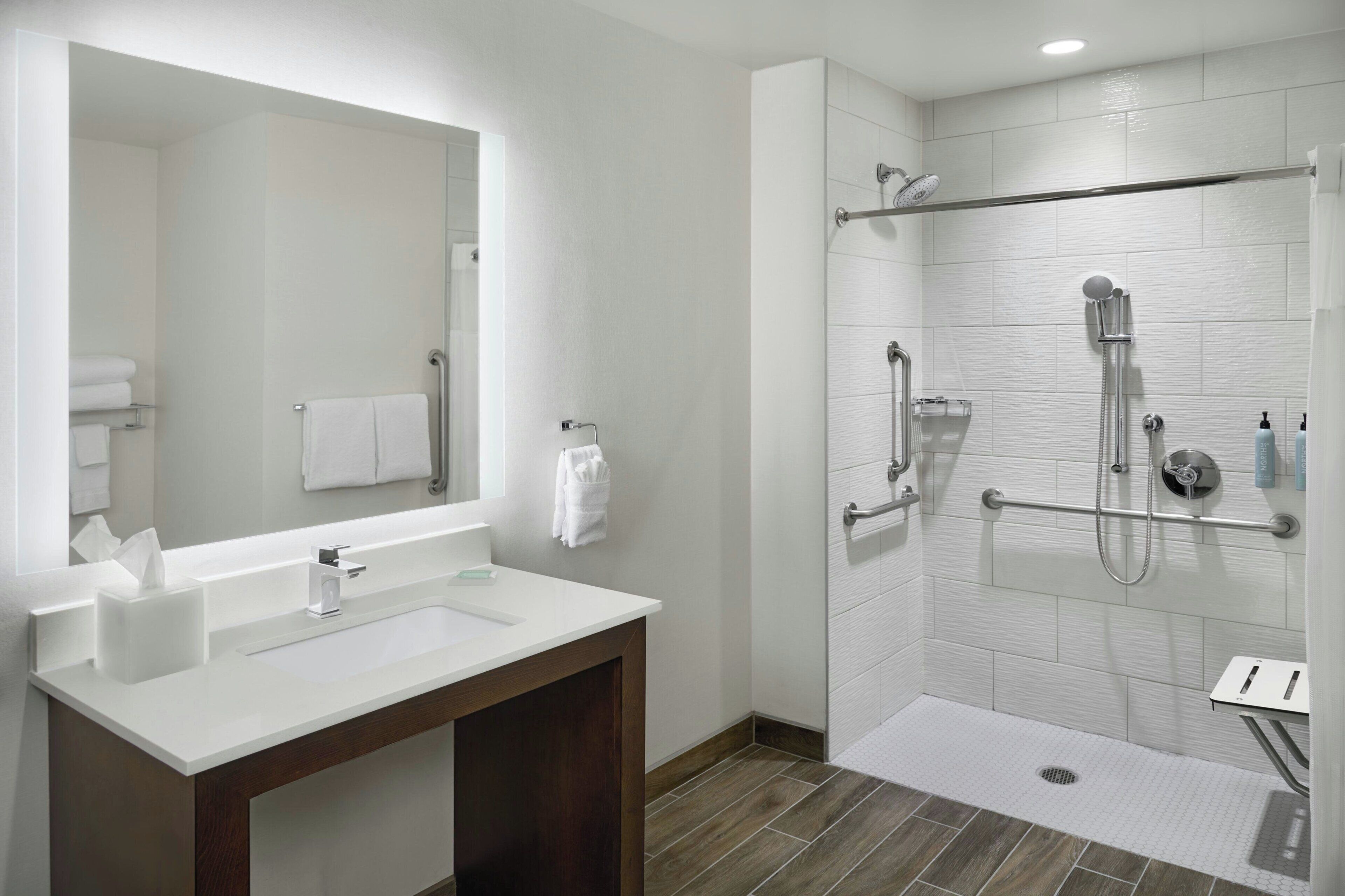Photo - Menlo Park Inn