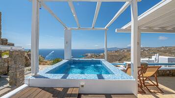 Villa Exécutive, 2 chambres, baignoire à jets, vue mer (Outdoor) | Literie de qualité supérieure, coffres-forts dans les chambres