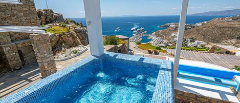 Vil·la executiva, 2 dormitoris, banyera d'hidromassatge, vistes al mar (Outdoor) | Equipament de l'habitació