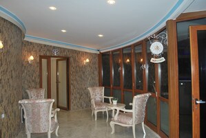 Sala de estar en el lobby