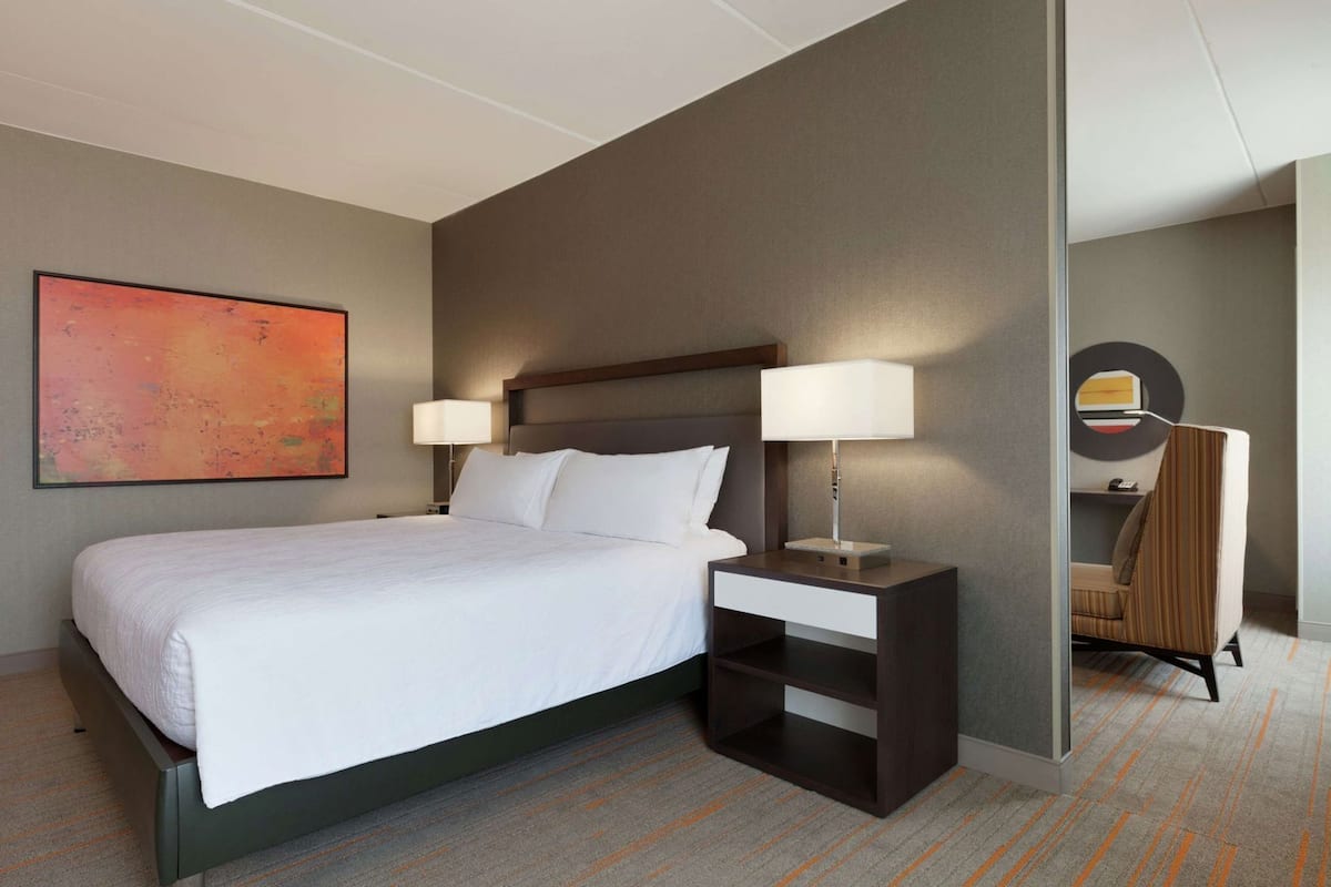 Premium bedding, in-room safe, individually furnished, laptop workspace