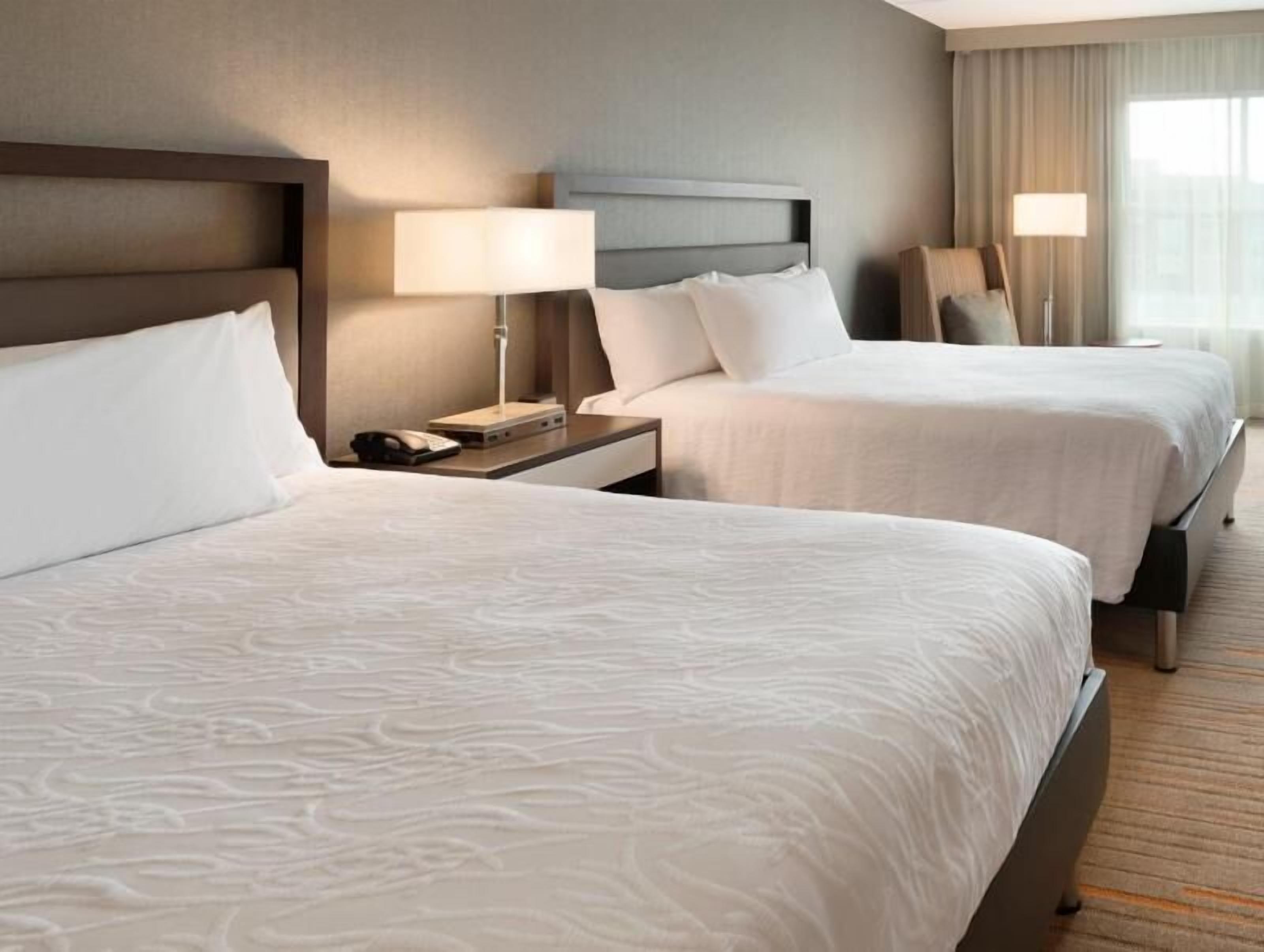 Luxe beddengoed, een kluis op de kamer, individueel gemeubileerd