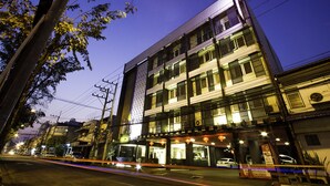 Front of property - The Ratchathani Hotel (Ubon Ratchathani)