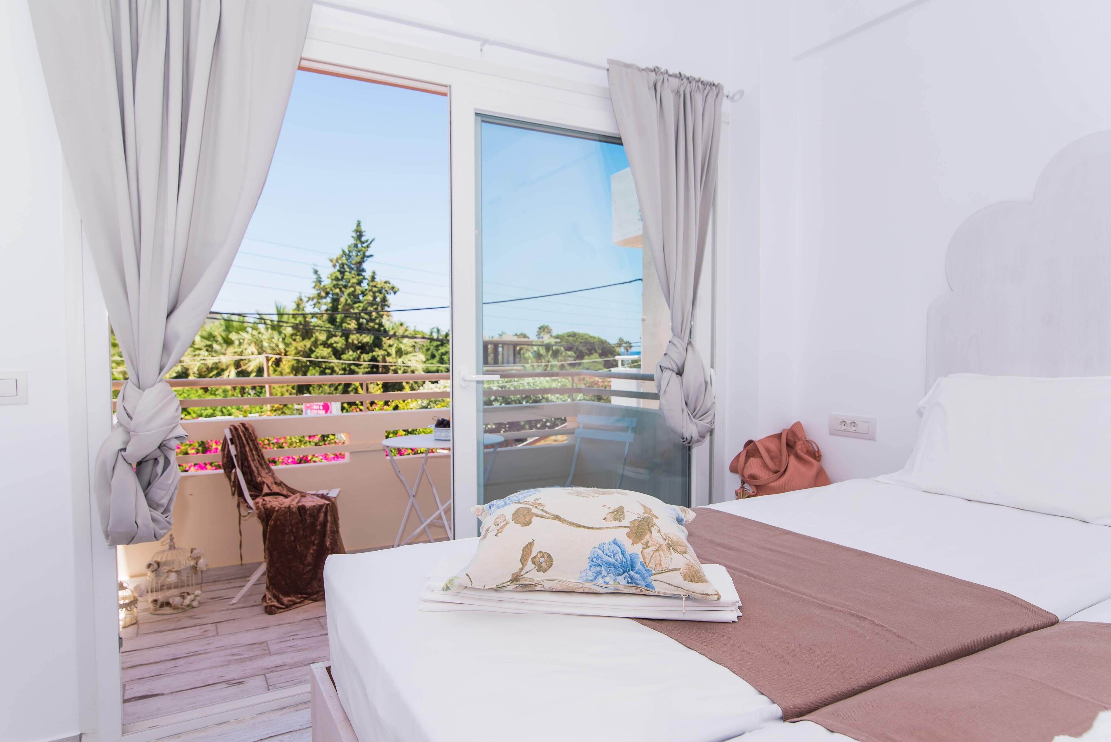 Premium bedding, laptop workspace, iron/ironing board (on request)