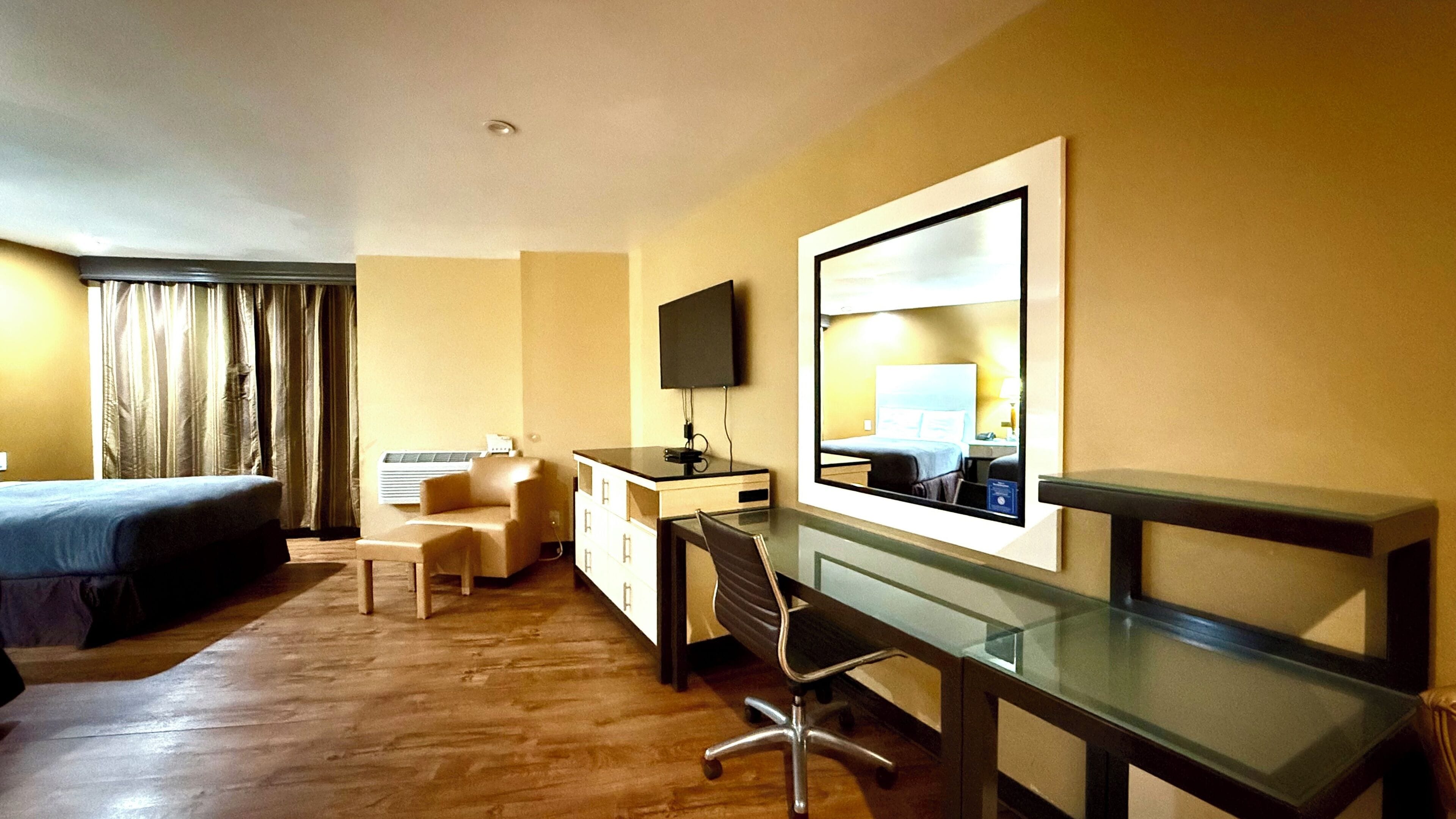 Deluxe Double Room, 2 Double Beds | Laptop workspace, free WiFi, bed sheets, wheelchair access