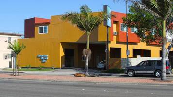 Hotel Beach Inn offers comfortable accommodations with a tropical setting.