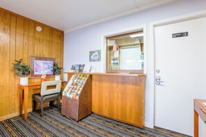 Reception - Relax Inn By OYO Natural Bridge I-81 (Natural Bridge)