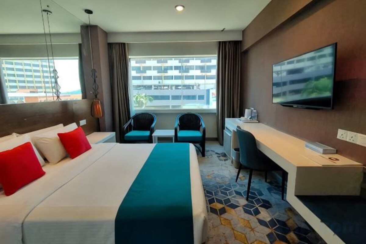 Standard Queen Room