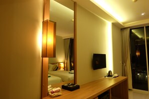 In-room safe, desk, iron/ironing board, rollaway beds - Khaolak Forest Resort (Takua Pa)