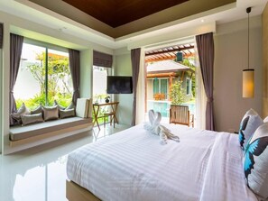 Villa Padding View | In-room safe, desk, iron/ironing board, rollaway beds