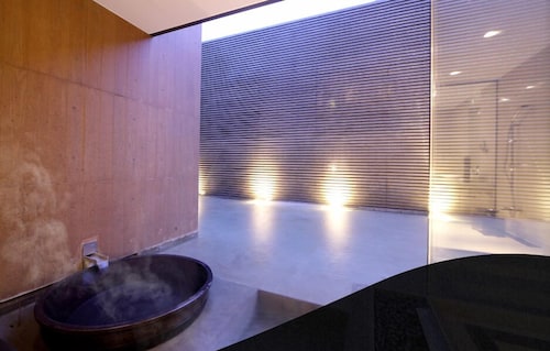 Four Seasons Yuzawa Quattro