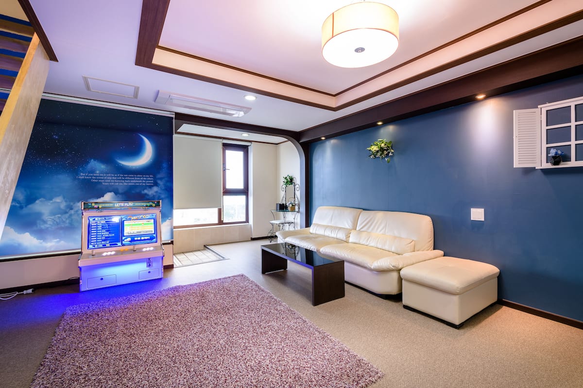 Deluxe Duplex, 2 Double Beds, Kitchenette, Sea View (4F - Lavender)
