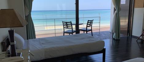 Habitación estándar con 2 camas individuales, no fumadores, vistas al mar | Vistas al mar