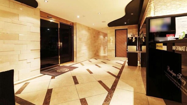 Pintu masuk interior