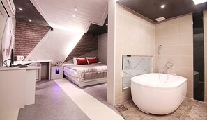 Deluxe Double Room | Free WiFi - Foxy Motel (Busan)