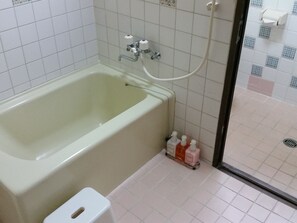 Traditional Okinawa-Style Room | Bathroom