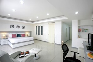 Executive Room | 1 bedroom, desk, blackout drapes, rollaway beds - The Grand Suree Residence (Bangkok)