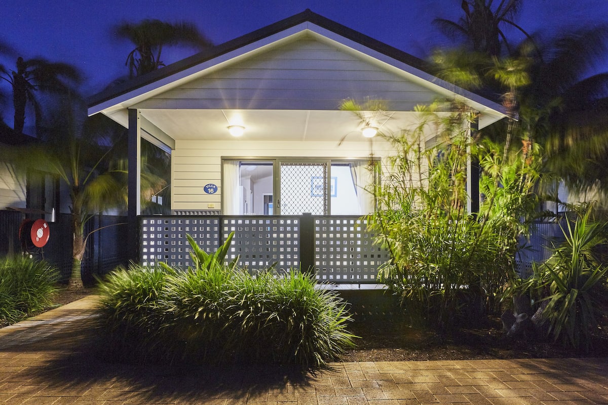 Deluxe 2 Bedroom Spa Villa - Sleeps 6 | 2 개의 침실, 셀렉트 컴포트 침대, 객실 내 금고, 다리미/다리미판