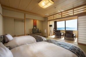 Premium Twin Room | In-room safe, individually furnished, blackout drapes, free WiFi
