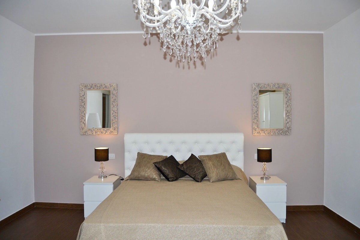 Superior Double Room | Premium bedding, minibar, in-room safe, desk