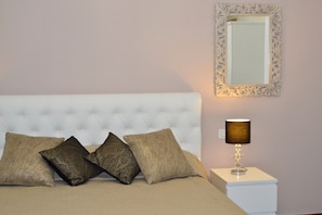 Premium bedding, minibar, in-room safe, desk - Zsuite (Cagliari)