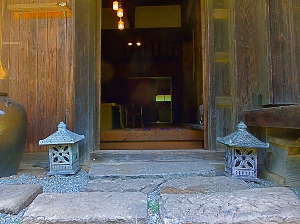 Majoituspaikan sisäänkäynti