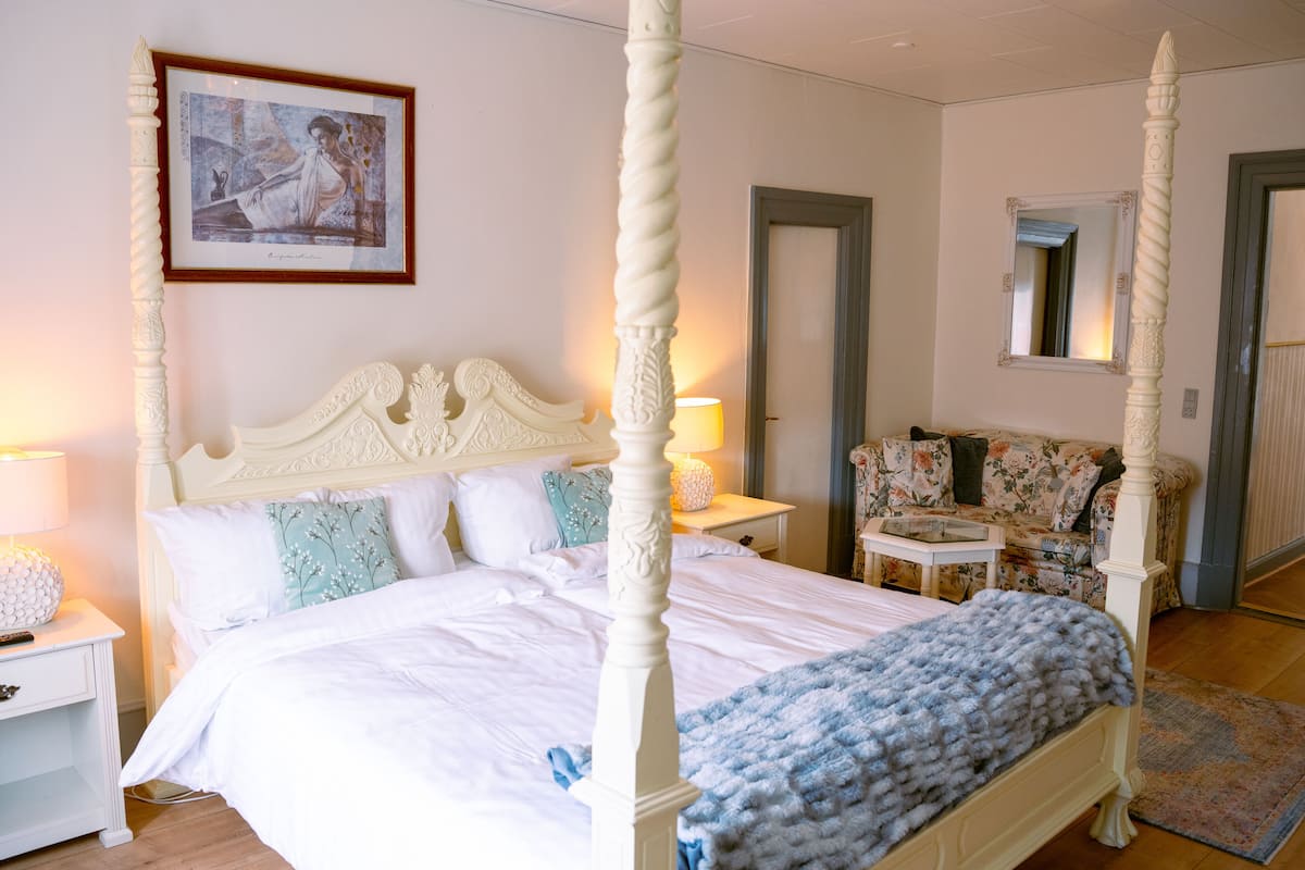 Deluxe-Doppelzimmer, 1 Schlafzimmer, Annex | 1 Schlafzimmer, individuell dekoriert, individuell eingerichtet