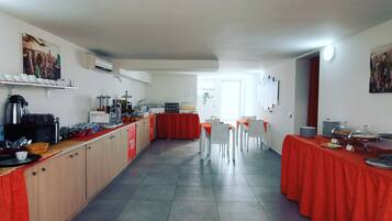 Daily buffet breakfast (EUR 5 per person)