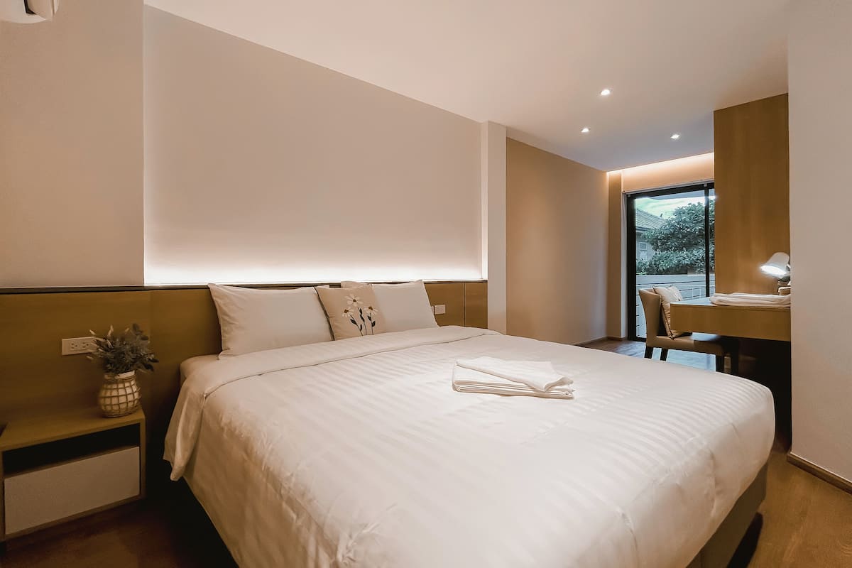 1 bedroom, desk, iron/ironing board, free WiFi