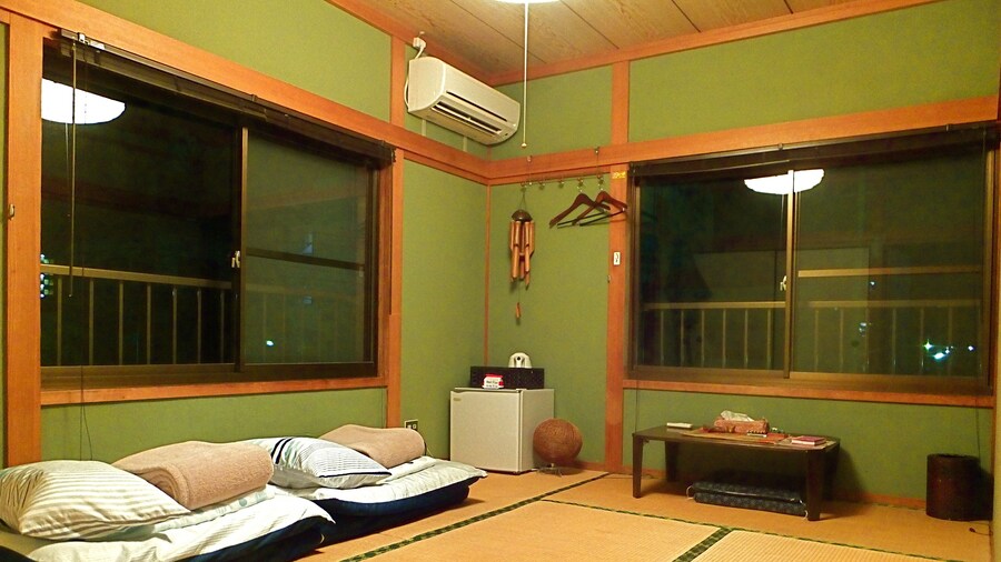 Aoshima Guesthouse Hooju - Hostel