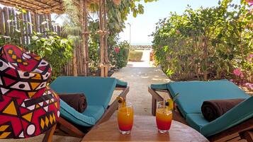 Suite Club, vue océan | Terrasse/Patio