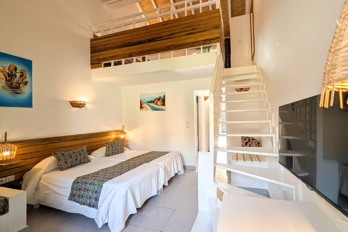 1 bedroom, premium bedding, in-room safe, desk