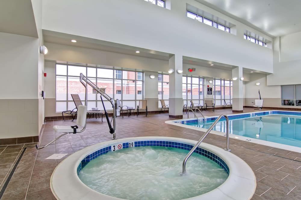 Homewood Suites by Hilton Woodbridge