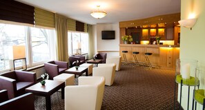 Lobby sitting area - Hotel Säntis (Munich)