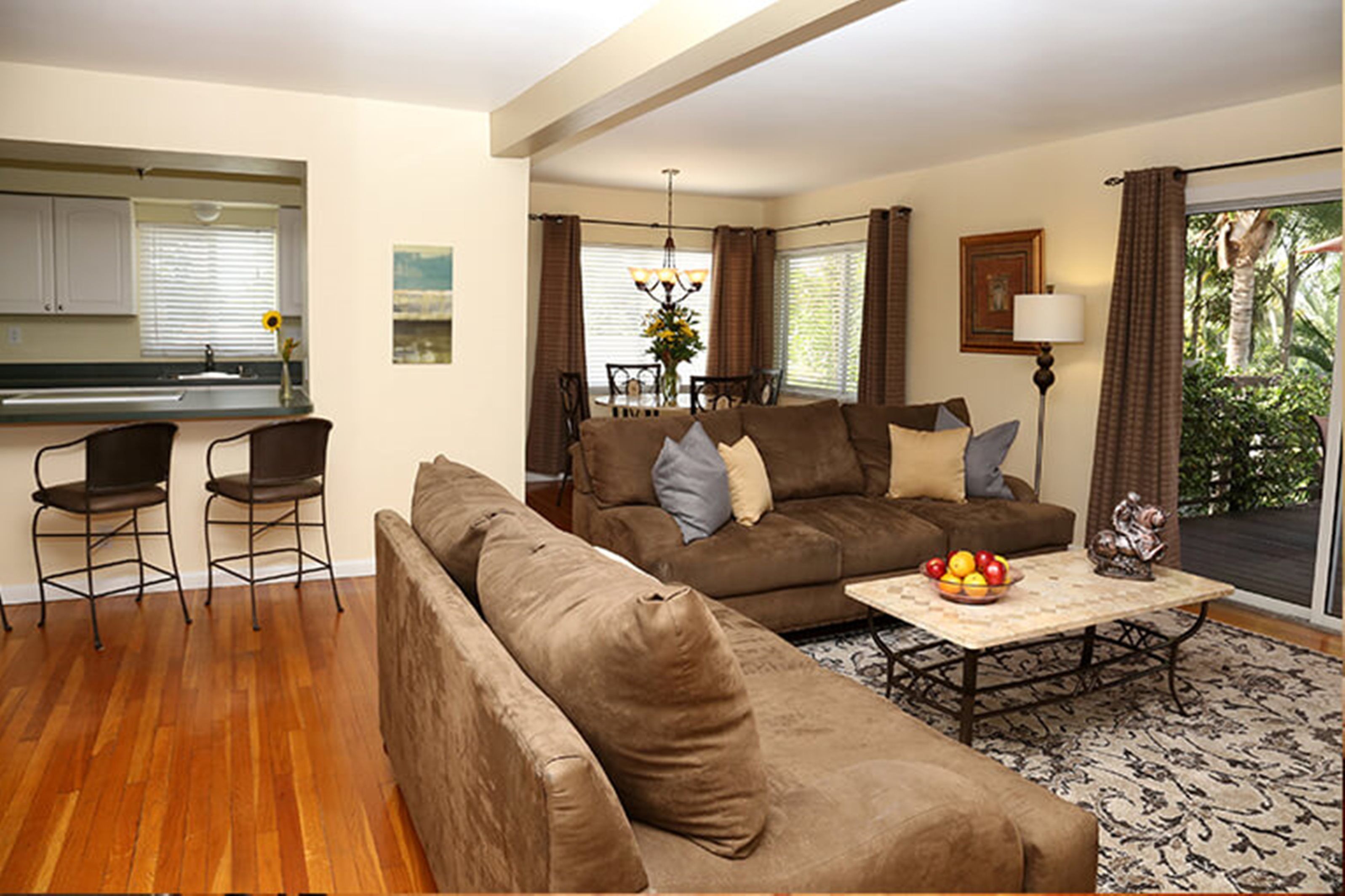two bedroom grande suite | living area | 40-inch flat-screen tv with cable channels, tv