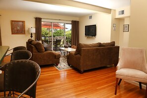 Two Bedroom Grande Suite | Premium bedding, down comforters, in-room safe, individually decorated - The Cabanas Guesthouse & Spa - Caters to Gay Men (Wilton Manors)