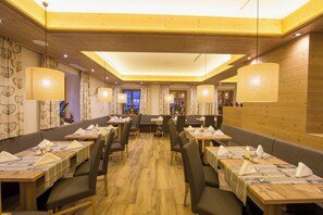 Restaurant - Hotel Stadt Wien (Zell am See)
