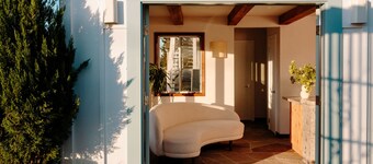 Daunt's Albatross Motel