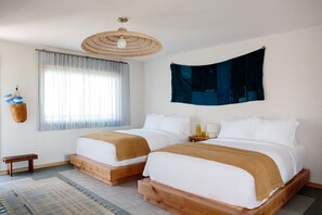 Double Room with Balcony and Kitchen | 1 habitación, escritorio, tabla de planchar con plancha y wifi gratis 