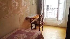 Enkeltrom, privat bad (shared toilet)