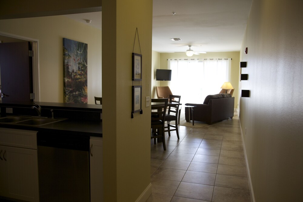 Citrus On the Lake Boutique Hotel / Citrus Sky Bar Tavares by null