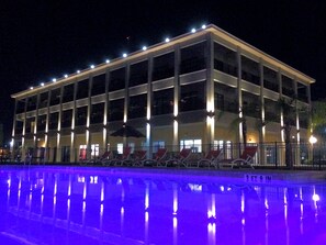 Outdoor pool - The Citrus on the Lake (Tavares)