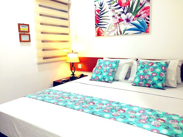 Desk, free WiFi - Sm Residence Pasteur (Bandung)