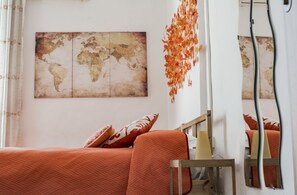 Chambre Supérieure, 1 chambre, vue ville | Couette en duvet d'oie, minibar, coffres-forts dans les chambres, bureau