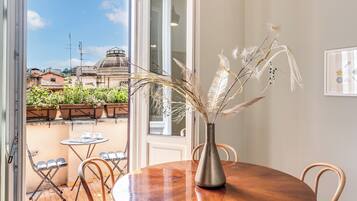 Apartment, Balcony, River View | Private kitchen