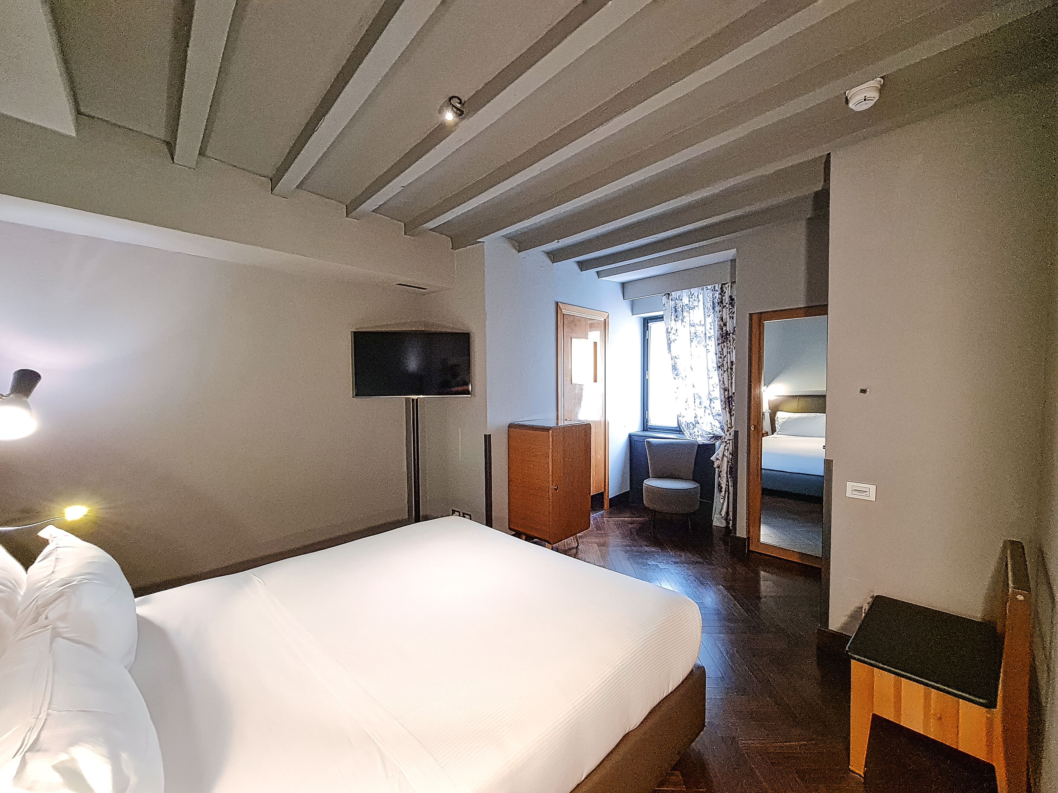 double or twin room | premium bedding, minibar, in-room safe, desk