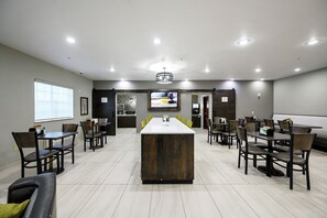 Free daily continental breakfast