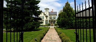 Jedediah Hawkins Inn