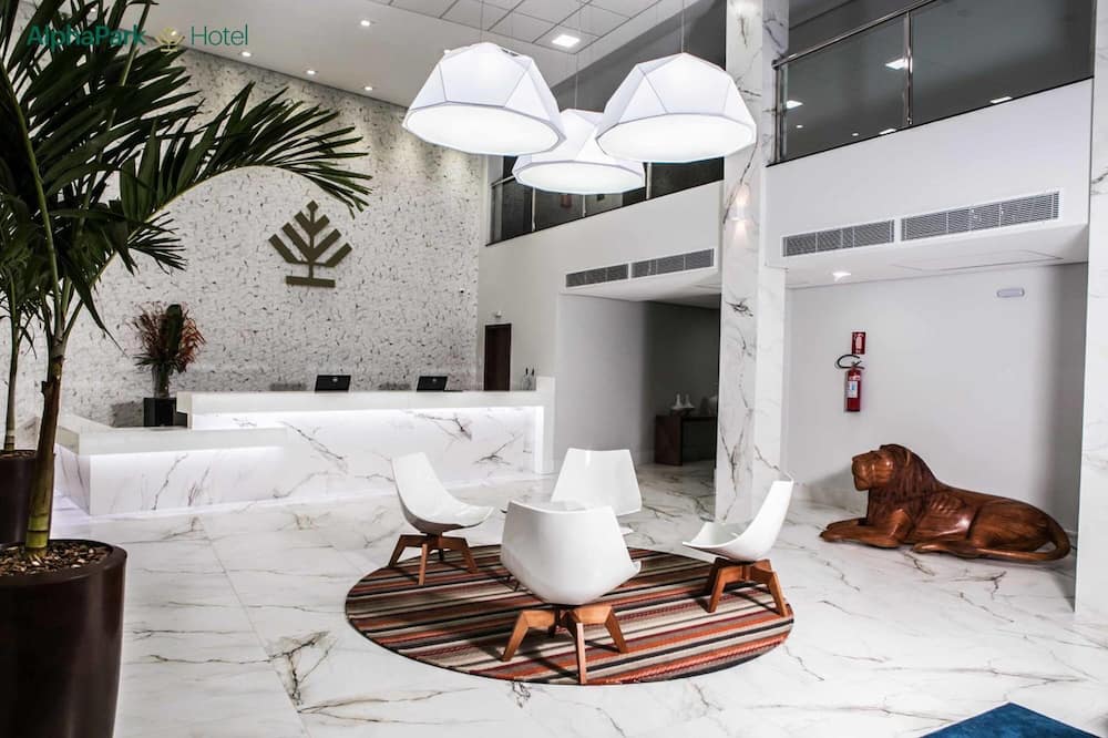 AlphaPark Hotel